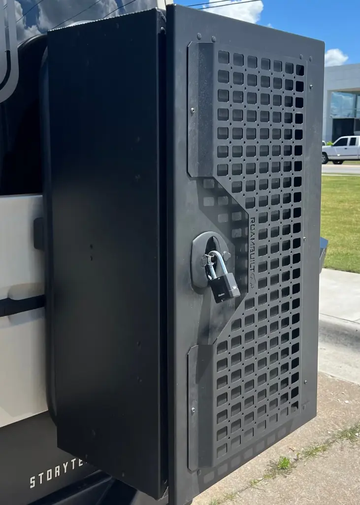 ROAMBUILT Passenger Side Box Mount 7.webp